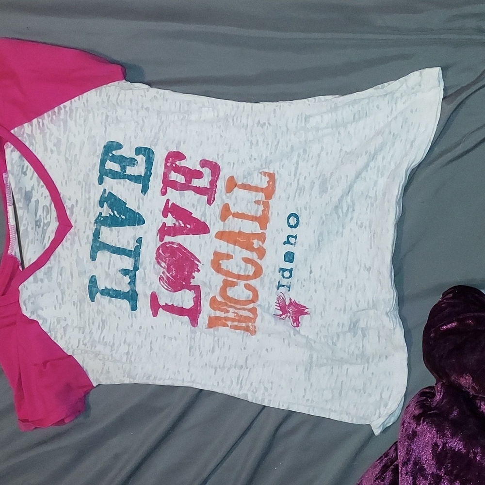 Tee shirt